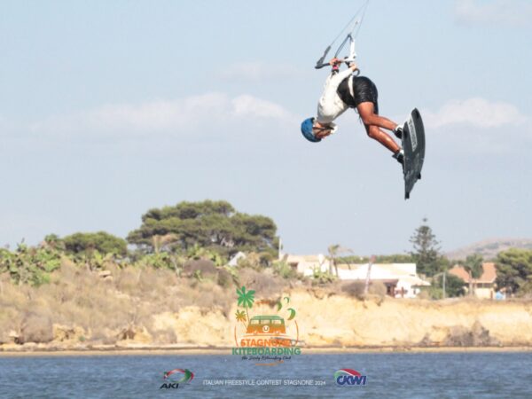 Stagnone Kiteboarding apre la stagione 2026: si riparte con il kitesurf allo Stagnone