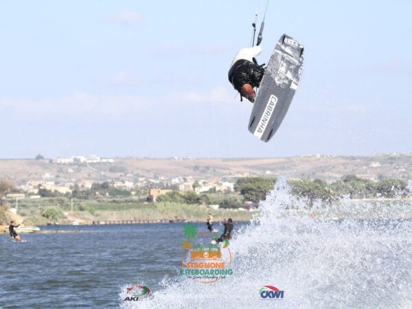 Kitecamp Stagnone Maggio 2026: 5 giorni di kite, relax e lezioni con Stagnone Kiteboarding